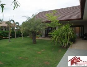 Great Value Resale Villa Near Pak Nam Pran Beach