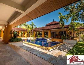 sanuk-residence-stunning-balinese-style-private-pool-villa-8